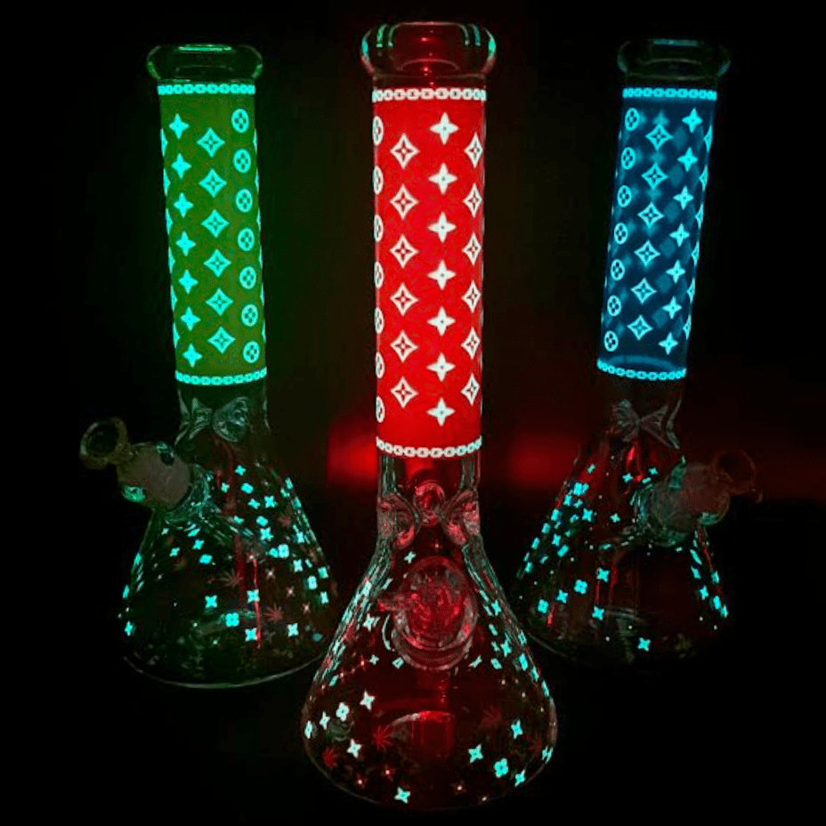 lv pattern 7mm beaker bong glow in the dark 14.5" lv pattern 7mm beaker bong glow in the dark 14.5"