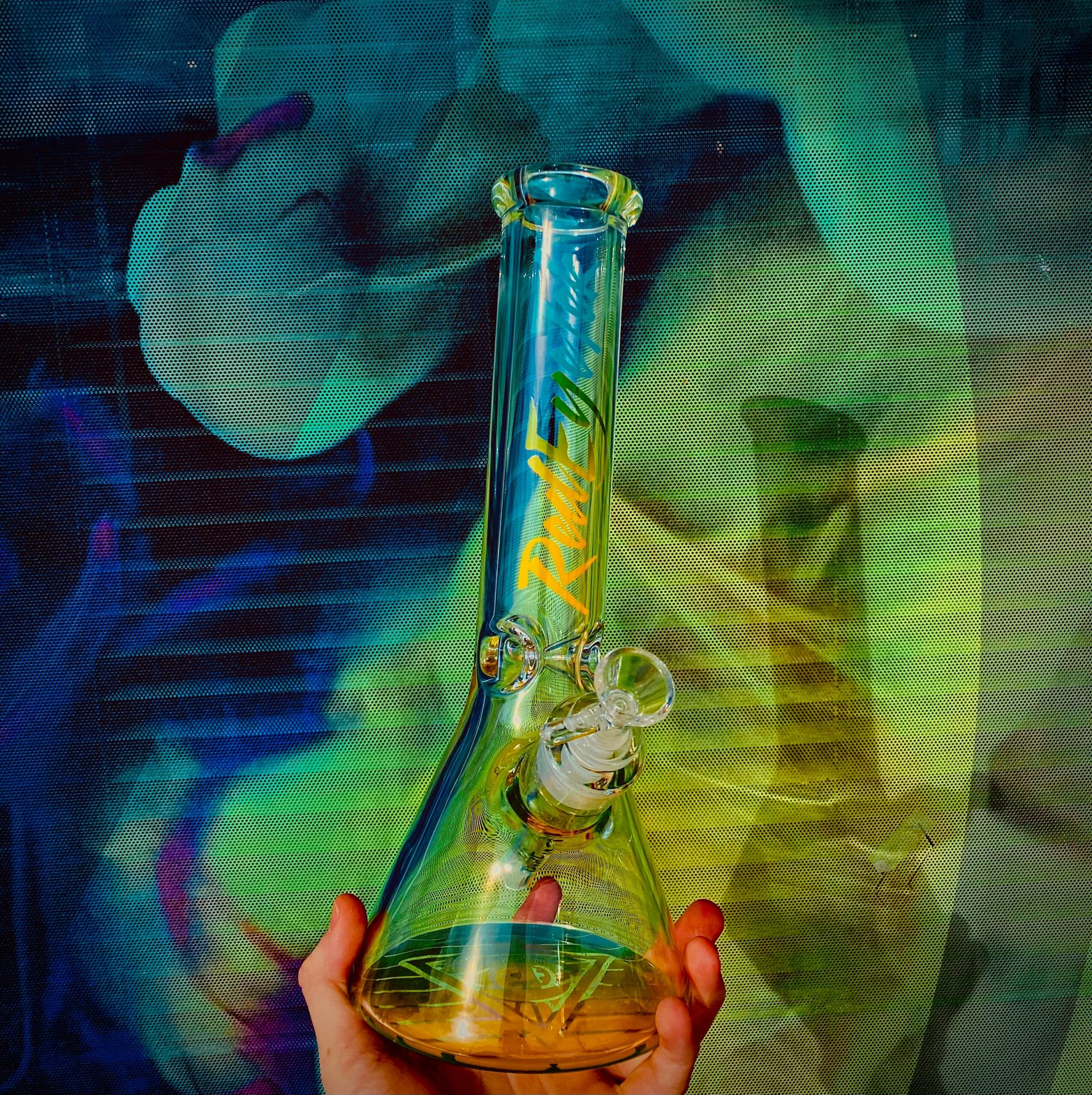 red eye tek 7mm synth beaker bong 15" red eye tek 7mm synth beaker bong 15"